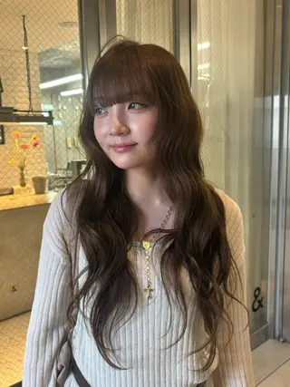ロング ココロ♩ハイトーン/ 暖色 大名のヘアスタイル