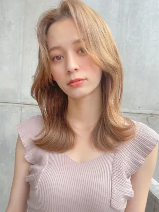 ミディアム レイヤーカット 小山 悠のヘアスタイル
