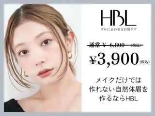 アイブロウ RITA NOIRのネイルデザイン
