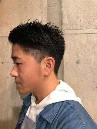 ショート メンズ 鈴木 孝治のヘアスタイル