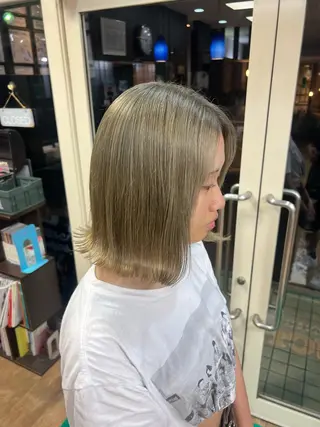 セミロング カラー オオエ トア/カットモデルのヘアスタイル