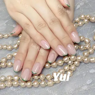 ネイル 🦋 Queenieのネイルデザイン
