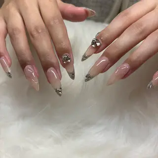 ネイル SHION  のネイルデザイン