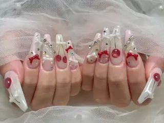 ネイル Roi〈ロワ〉 Akariのネイルデザイン