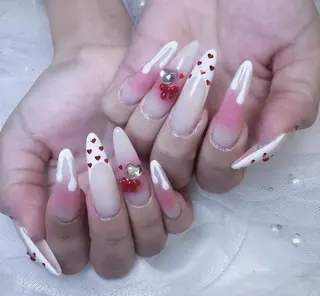 ネイル Chiara 長さ出し/フィルインのネイルデザイン