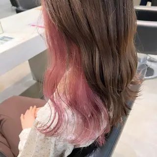 ロング カラー 🐩透明感ミルクティ ーピンクニイナ🐩のヘアスタイル