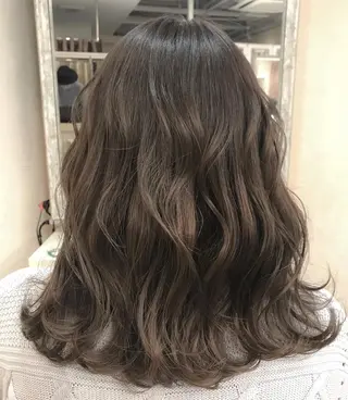 ミディアム カラー 【透明感、艶髪】西村 有司のヘアスタイル