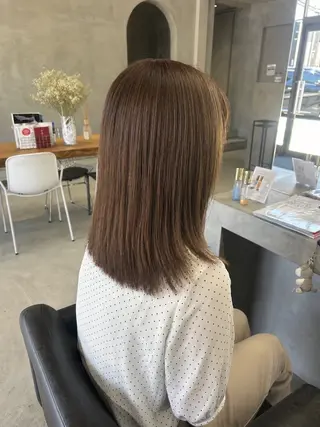 セミロング カラー Something MOMOKAのヘアスタイル