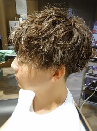 ショート カラー メンズ パーマ 工藤 裕樹のヘアスタイル