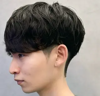 メンズ 🌟デザインカラー 久保悠那のヘアスタイル