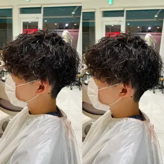 ショート パーマ ヘアアレンジ メンズ ネイル マツエク・マツパ アイブロウ レイヤーカット♡ 🌻鈴木花🌈のヘアスタイル