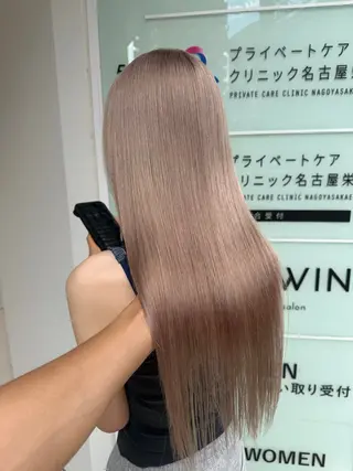 ロング カラー ハイトーン/複雑履歴 /ブリーチ/縮毛矯正のヘアスタイル