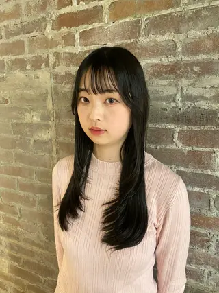 ロング 韓国風レイヤー× くびれヘア艶髪のヘアスタイル