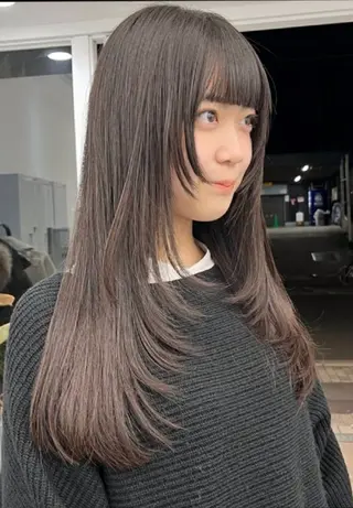 セミロング 🧸柔らかベージュ/ 顔周りレイヤー/ミクのヘアスタイル