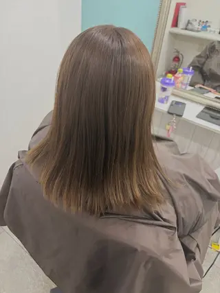 セミロング よしだ まゆこのヘアスタイル