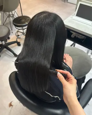 セミロング カラー レイヤーカット/ 暗髪カラー🧸ナシコのヘアスタイル