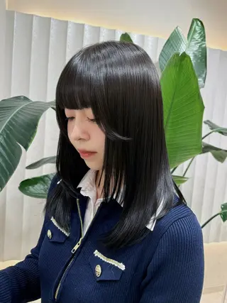 ミディアム カラー ラベンダー💜グレー 🩶暗髪🖤のヘアスタイル