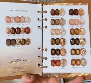 ネイル Moon Nailsのネイルデザイン