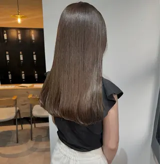 カラー 青山 弦生のヘアスタイル