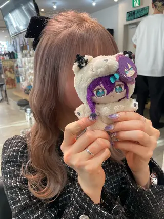ロング カラー インナーカラー 推し ブリーチ 髪質改善のヘアスタイル