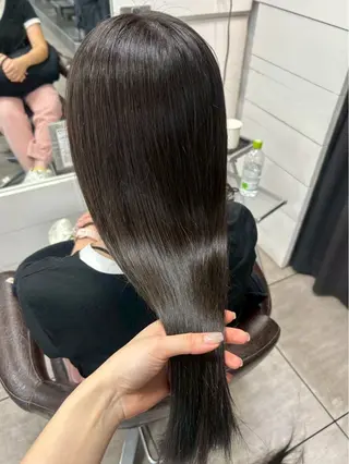 ロング カラー 西岡 英菜のヘアスタイル