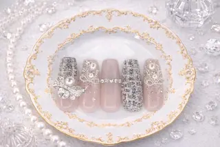 ネイル Sayaka❤️ REBEST京橋のネイルデザイン