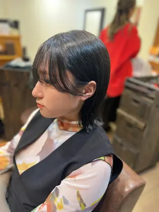 ミディアム カラー miku 三ノ輪のヘアスタイル