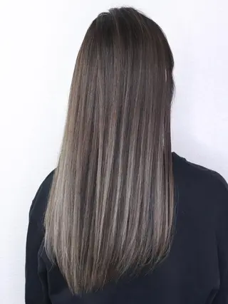 セミロング カラー THE USUAL ユージュアルのヘアスタイル