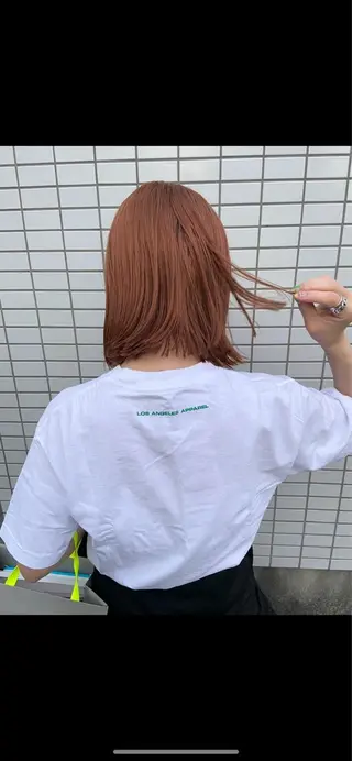ミディアム カラー 吉川 愛美李のヘアスタイル