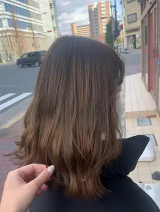 ミディアム 中村 彩音のヘアスタイル