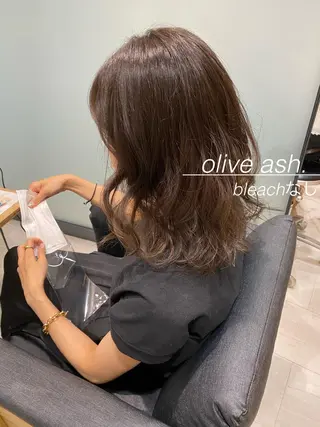 ミディアム カラー 小林 夢羽のヘアスタイル