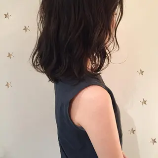 ミディアム カラー 市川 千夏のヘアスタイル