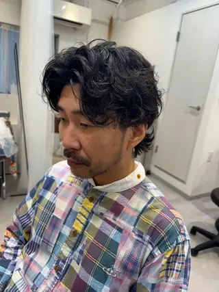 ミディアム パーマ メンズ 似合う髪型見つけます AYAKAのヘアスタイル