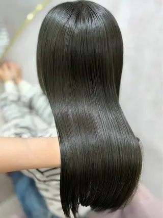 カラー 🫧yumena🫧 艶カラー特化🖤大宮のヘアスタイル