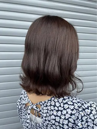 ミディアム 山田 まどかのヘアスタイル