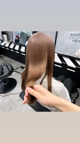 セミロング 縮毛矯正・髪質改善 特化 出納 直起のヘアスタイル