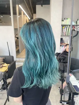 カラー 𝗮𝘆𝘂𝗺𝗶 ハイトーン🎀のヘアスタイル