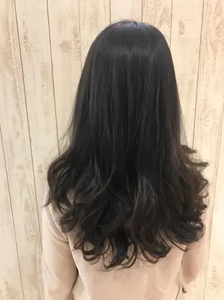 ロング パーマ 貝通丸 朱里のヘアスタイル