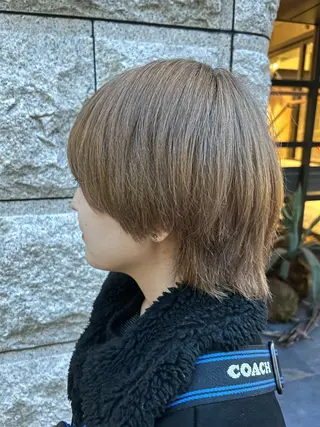 ショート カラー Aoba 🫧艶ハイトーン🫧のヘアスタイル