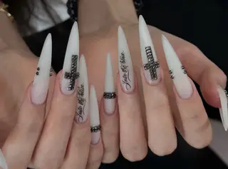 ネイル Pure&Rich Nailのネイルデザイン
