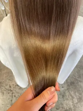セミロング 海外レイヤー /NAGISAのヘアスタイル