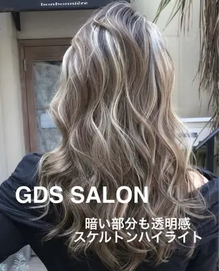 ロング 韓国風 白髪ぼかし NAOTOのヘアスタイル