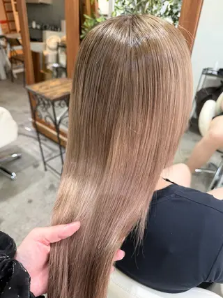 ロング カラー makoto 池袋 Roji ブリーチのヘアスタイル