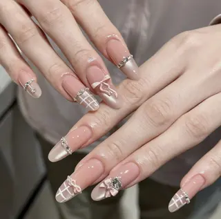 マツエク・マツパ エリ🫧 nail池袋東口のネイルデザイン