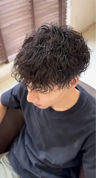 ショート パーマ メンズ 三宅 壱輝のヘアスタイル