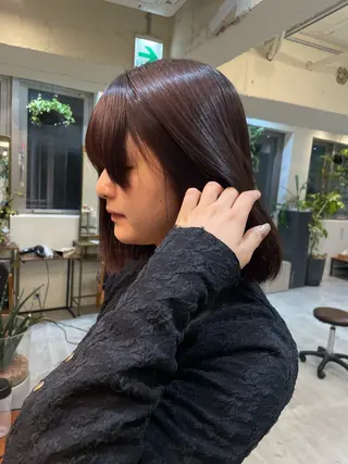 セミロング カラー momoka 表参道のヘアスタイル