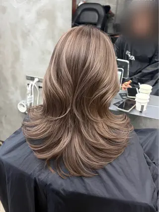 セミロング 古賀/レイヤーボブ /ハッシュカットのヘアスタイル
