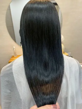 セミロング 透明感/地毛風カラー AYAKAのヘアスタイル