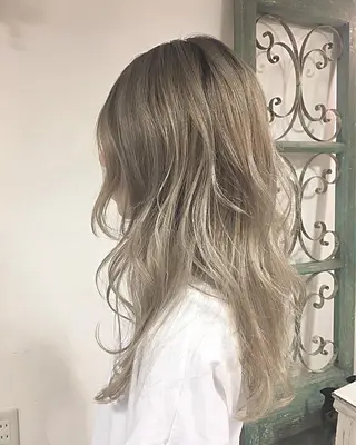ロング カラー ハイトーンカラー♡ yuのヘアスタイル