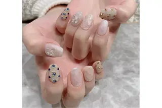ネイル 長谷川 奈緒美のネイルデザイン